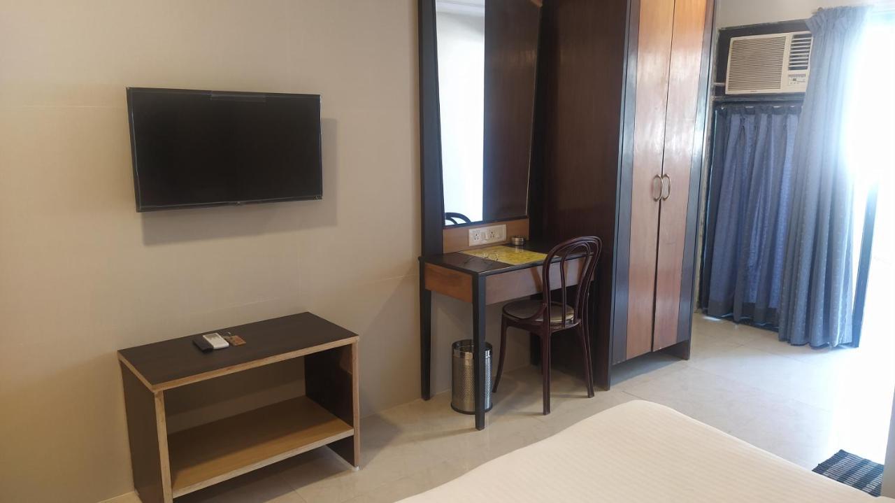 Hotel Palm Star Belapurpada Εξωτερικό φωτογραφία